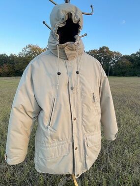 Men's Eddie Bauer Small (fits like a snug Large) Cream/Black Goose Down Parka